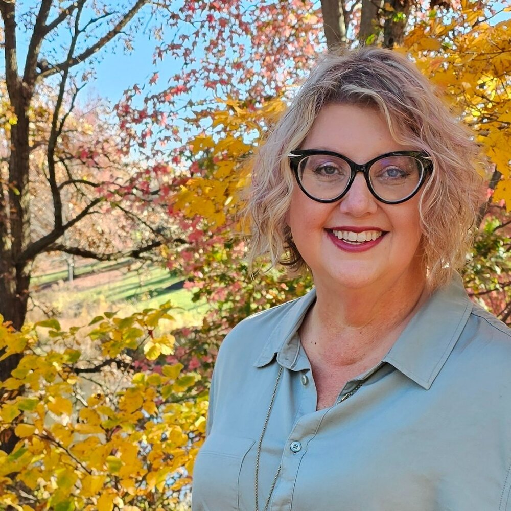 Meet your Posher, Deanna.